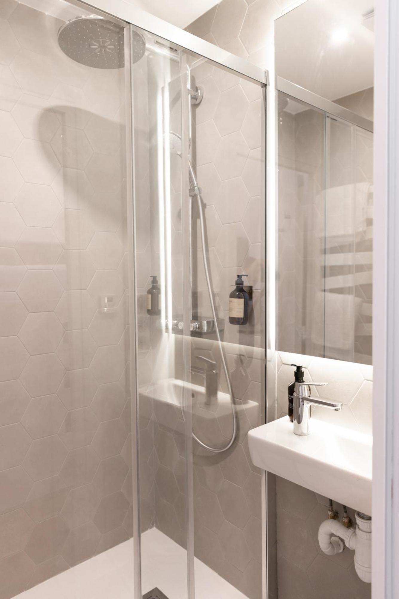 Hotel Leev Victoire & Spa パリ エクステリア 写真